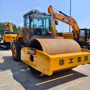 Refurbished XCMG XS222J road roller. Vibration wei